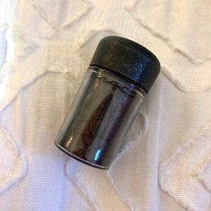 MAC eyeshadow pigmented powder